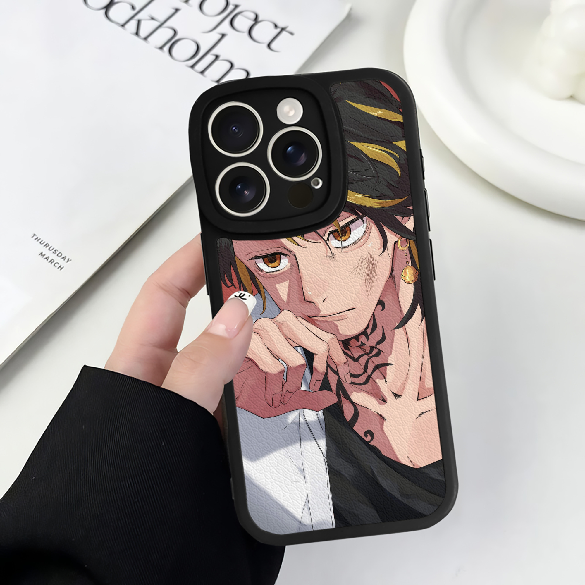 （画像用） 東京リベンジャーズ Tokyo Revengers 【iPhone 16シリーズ対応】シリコンスマホケース（レザー調） 材質：シリコン